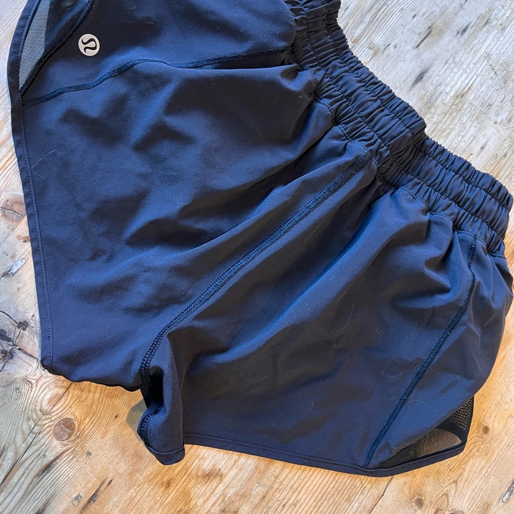Lululemon shortie shorts small size 2 black